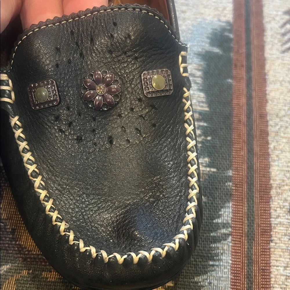 Liz Claiborne Black Heels with White Stitching